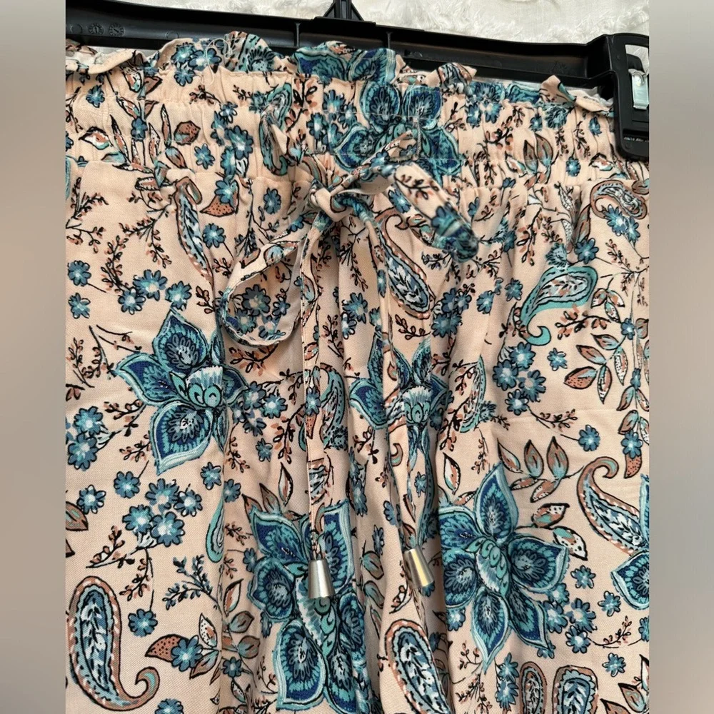 NWT Maurices Hig Rise Shorts w Pockets - Picture 2 of 5